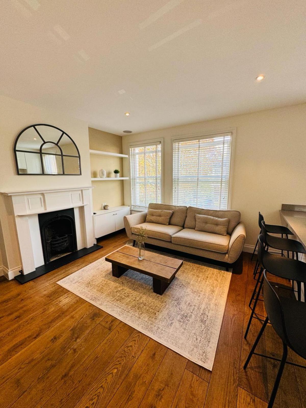 Stunning Flat In Chiswick Лондон