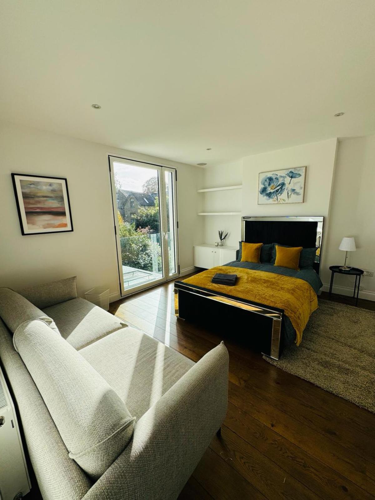 Stunning Flat In Chiswick Лондон
