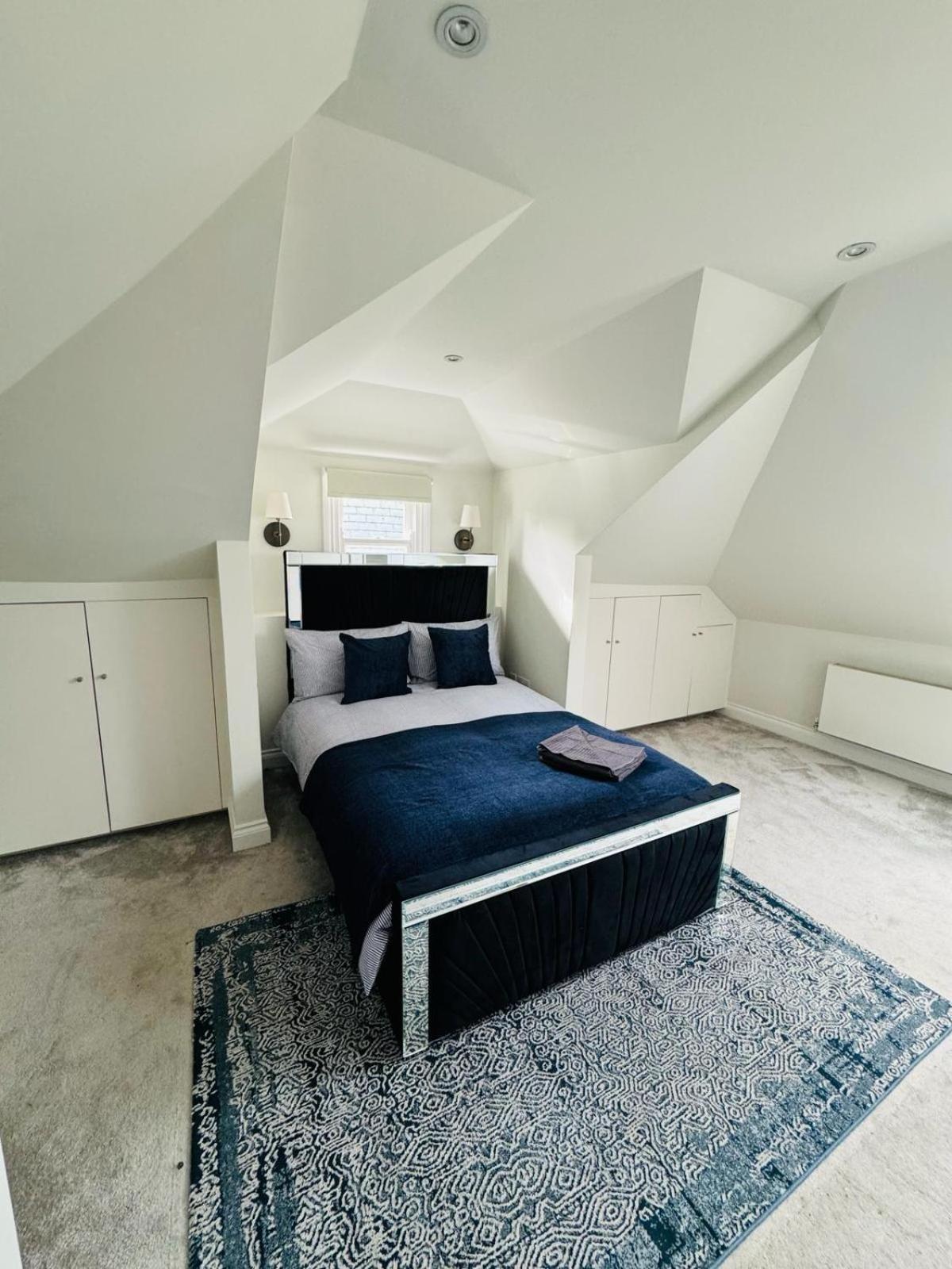 Апартаменты Stunning Flat In Chiswick